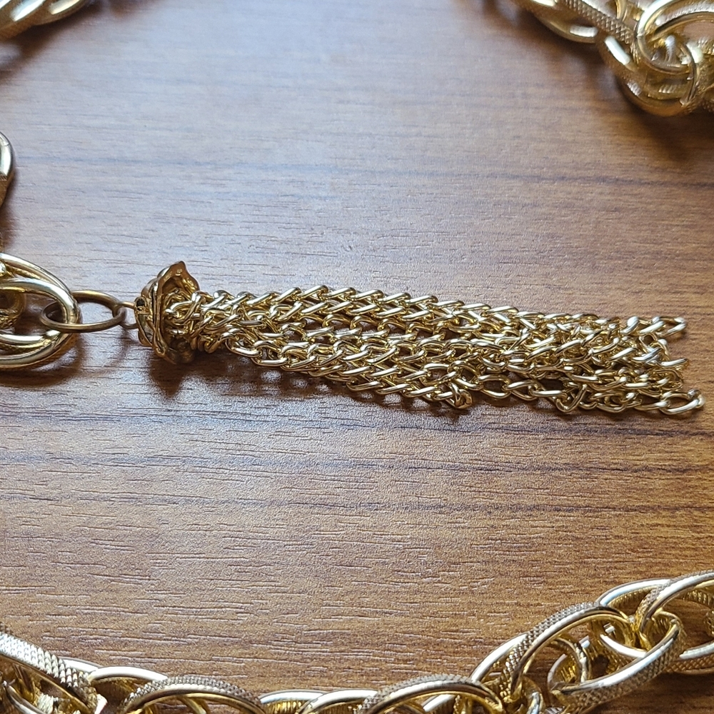 Gold Chain Necklace - Picture 3 of 3